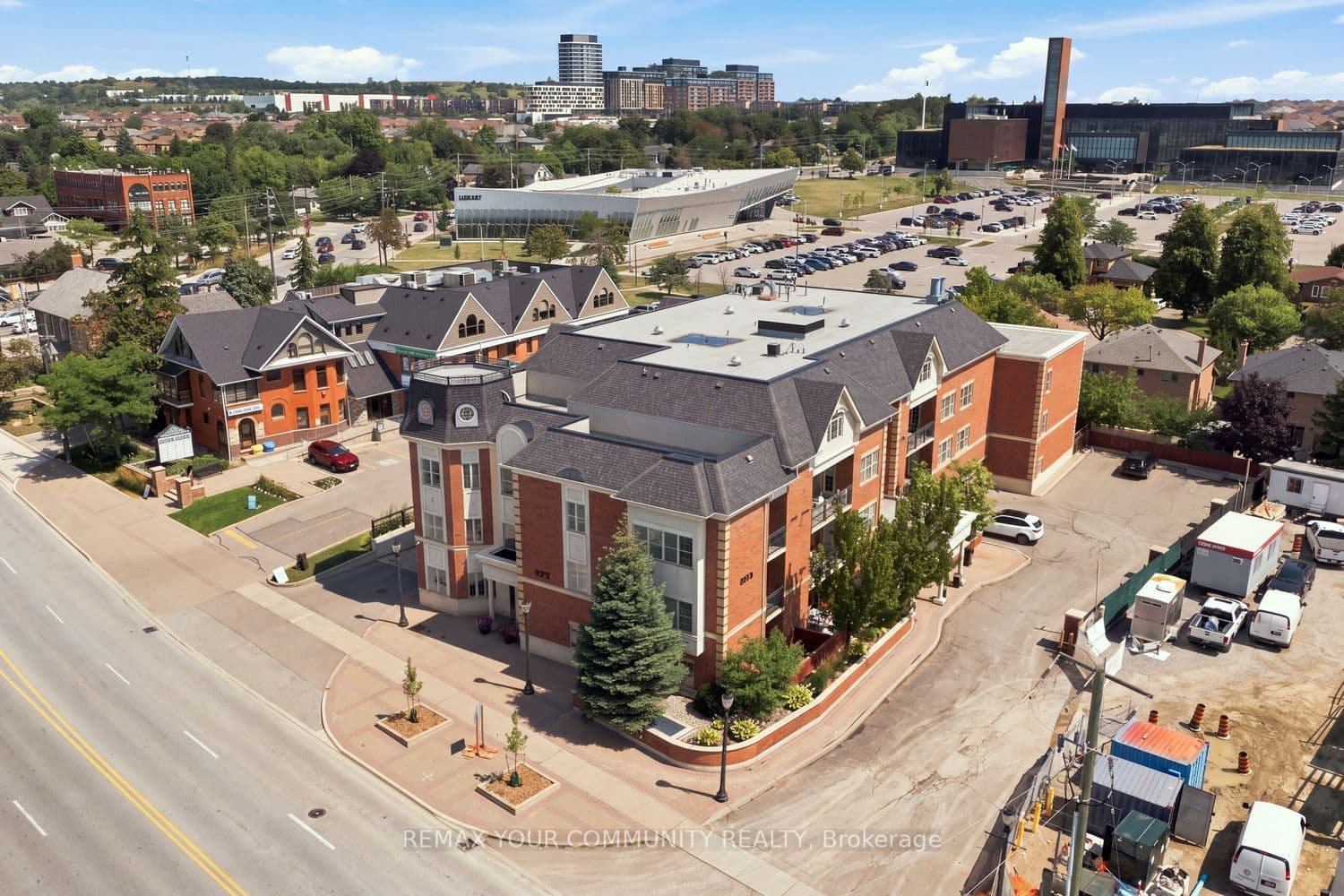 Suite 210 · Floor 2, Unit 210 · 9973 Keele St