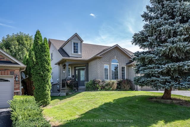Detached at 151 Moore Crescent, Hamilton, ON L9G 4Z9