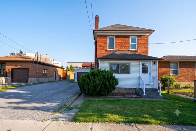 Detached at 5262 KITCHENER Street, Niagara Falls, ON L2G 1B3