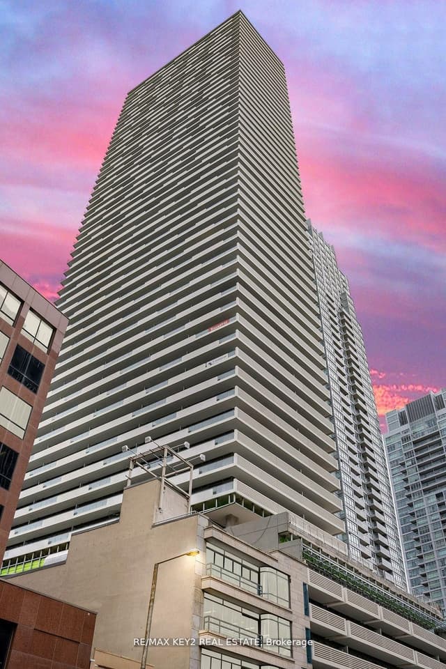 Condo Apartment at 2221 Yonge Street 3402, Toronto, ON M4S 0B8, Toronto C10