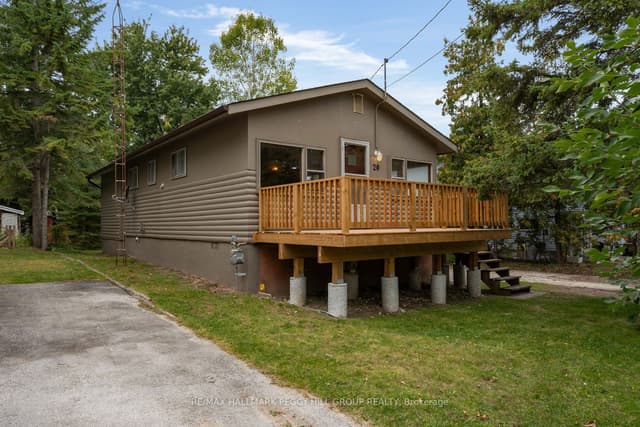 Detached at 20 61st Street S, Wasaga Beach, ON L9Z 1W1