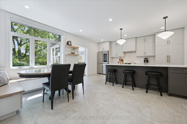 Detached at 164 King Street, Guelph, ON N1E 4R1