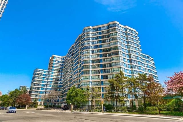 Condo Apartment at 250 Webb Drive 315, Mississauga, ON L5B 3Z4