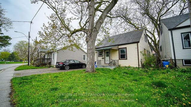 Detached at 19 Montgomery Drive, Chatham-Kent, ON N8A 1P2