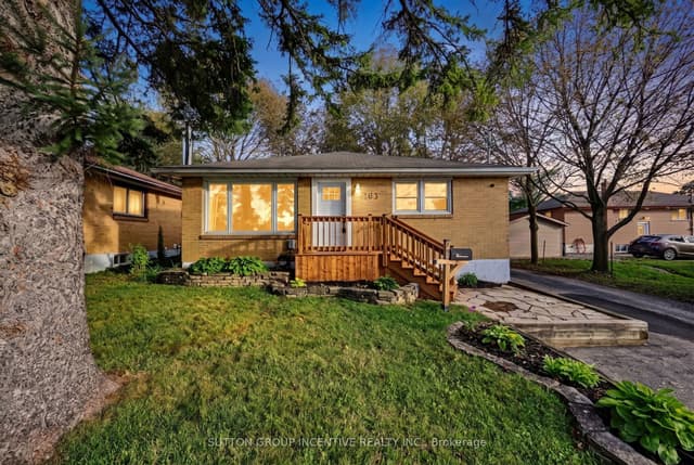 Detached at 163 Grove Street E, Barrie, ON L4M 2P6