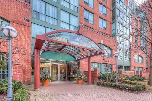Condo Apartment at 95 Prince Arthur Avenue 524, Toronto, ON M5R 3P6, Toronto C02