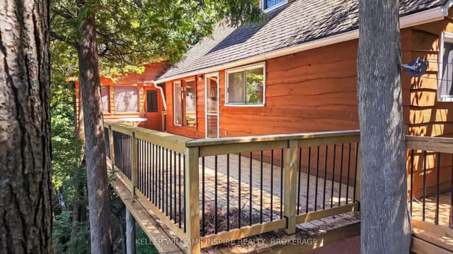 Detached at 28 Lower Lake Lane, South Frontenac, ON K0H 2B0