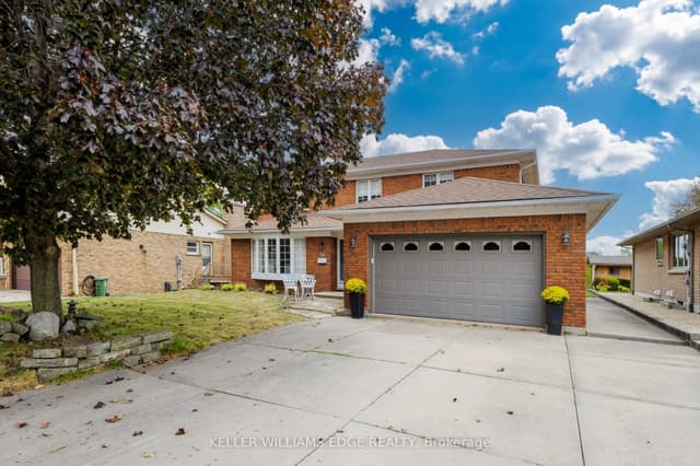 Detached at 54 Monte Drive, Hamilton, ON L8G 4M5