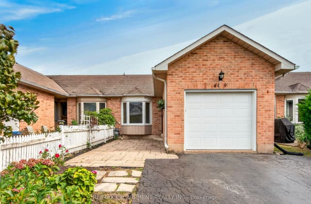 Att/Row/Townhouse at 4459 Christopher Court, Lincoln, ON L3J 0E1