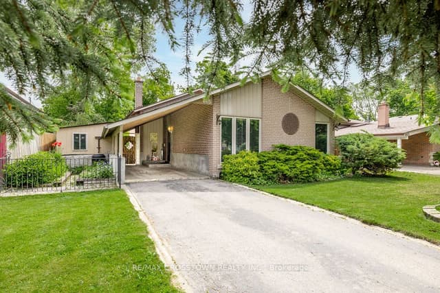 Detached at 865 Krosno Boulevard, Pickering, ON L1W 1H2