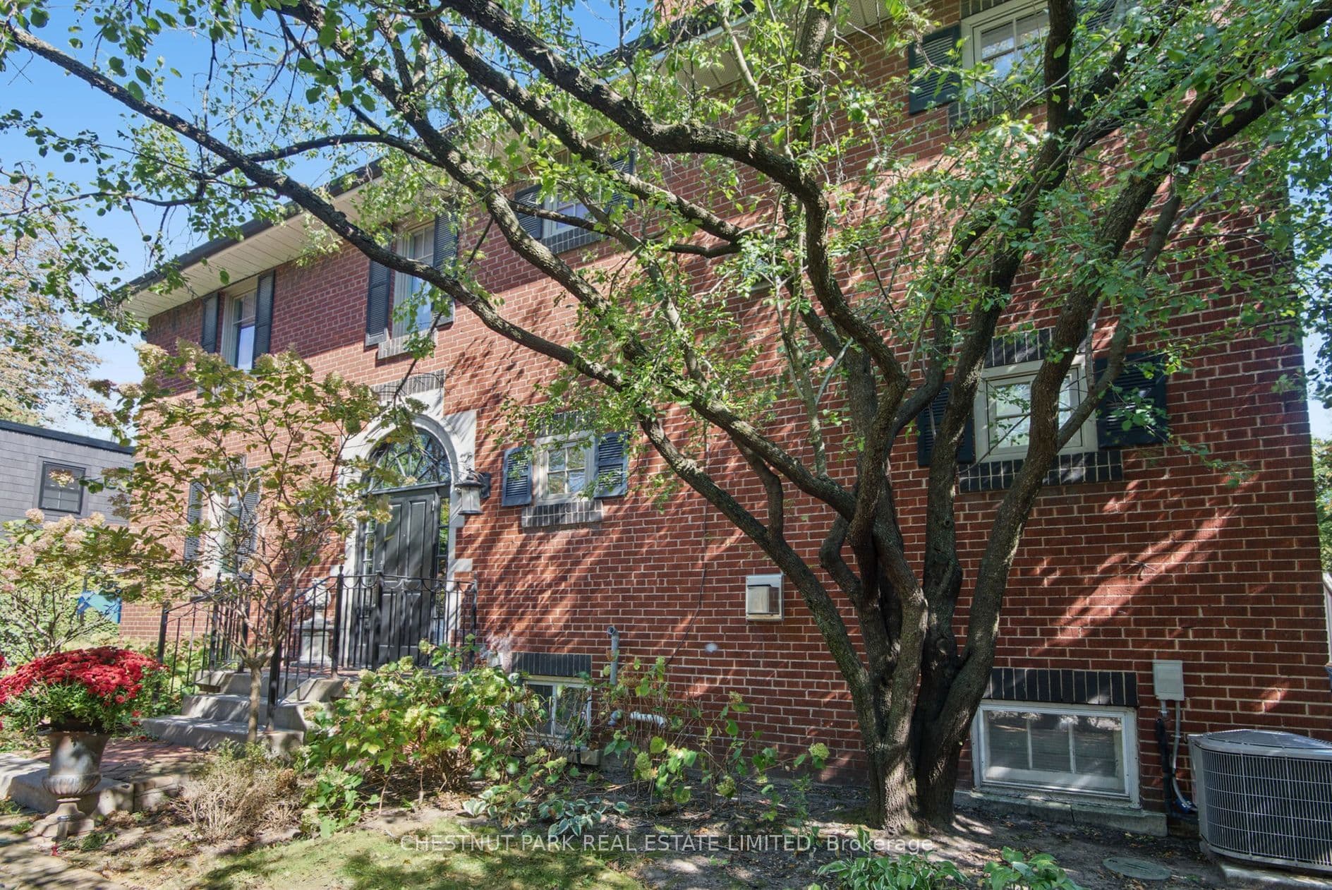 Unit Lower · 44 Glen Echo Rd