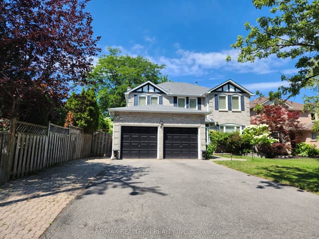 Detached at 6 Lilley Court 1, Richmond Hill, ON L4C 8X4