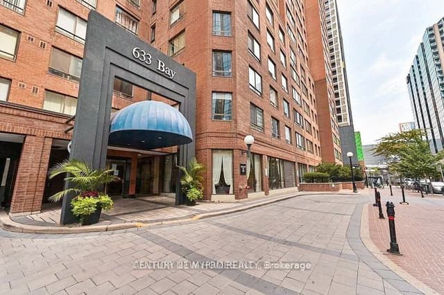 Condo Apartment at 633 Bay Street 312, Toronto, ON M5G 2G4, Toronto C01