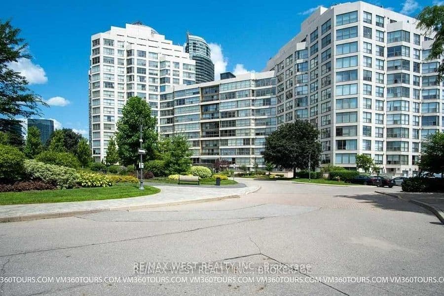 Suite 314 · Floor 3, Unit 314 · 2261 Lake Shore Blvd W