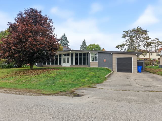 Detached at 1412 Beechwood Road, North Bay, ON P1B 4P6