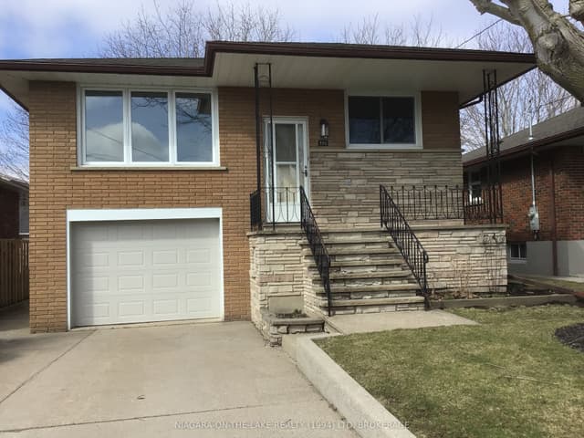 Detached at 396 Wellington Street, Port Colborne, ON L3K 2K6
