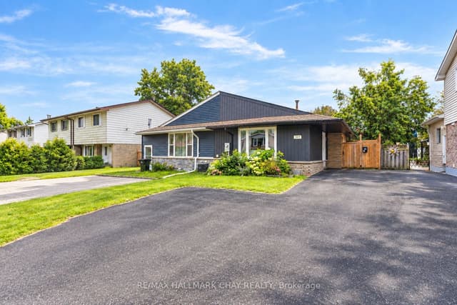 Semi-Detached at 109 Daphne Crescent, Barrie, ON L4M 2Y7