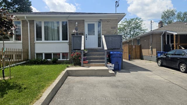 Semi-Detached at 743 Sunnypoint Drive Basement, Newmarket, ON L3Y 2Z7
