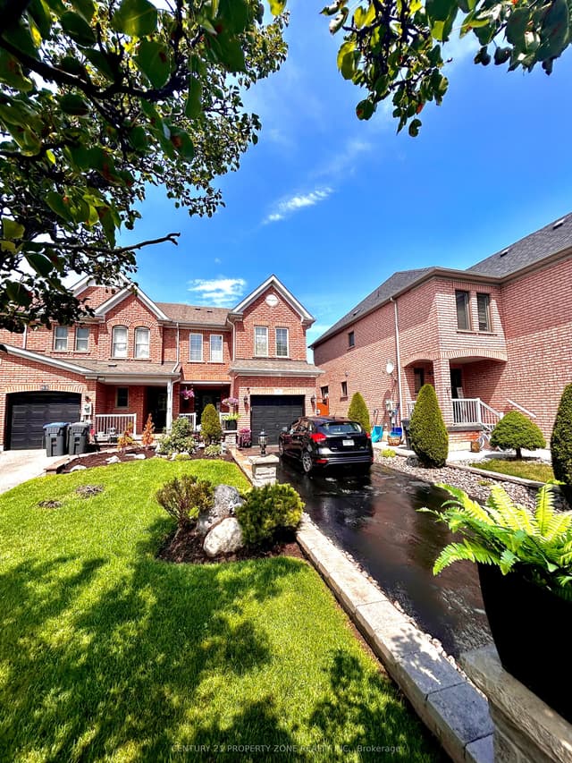 Att/Row/Townhouse at 91 Monaco Court, Brampton, ON L7A 1X2