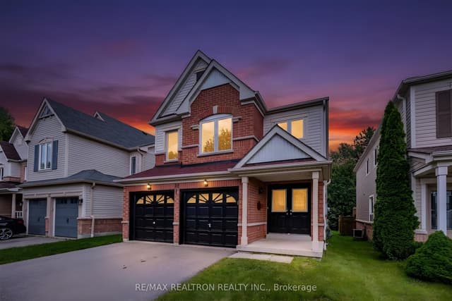 Detached at 82 Beachgrove Crescent, Whitby, ON L1R 3G3