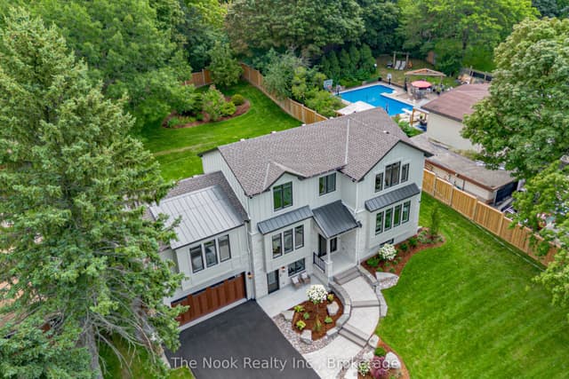 Detached at 153 Elizabeth Crescent N, Whitby, ON L1N 3S1