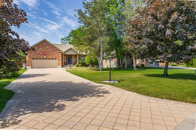 Detached at 10159 Meadowlily Crescent, Lambton Shores, ON N0M 1T0