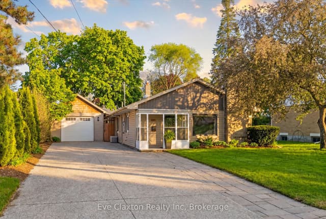 Detached at 90 Dean Avenue, Guelph, ON N1G 1L6