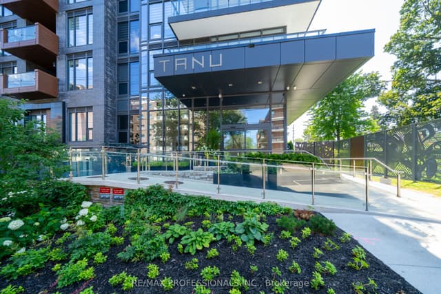 Condo Apartment at 21 Park Street E 816, Mississauga, ON L5G 1L6