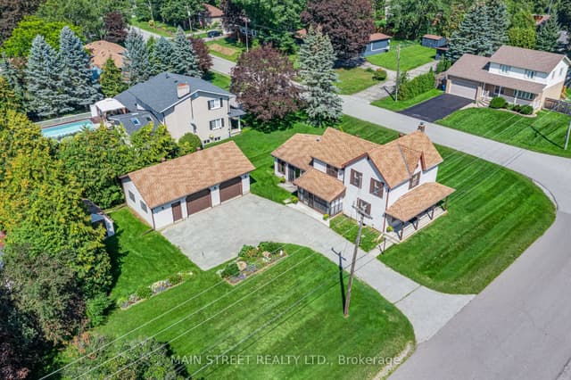 Detached at 60 Albert Street, East Gwillimbury, ON L0G 1M0