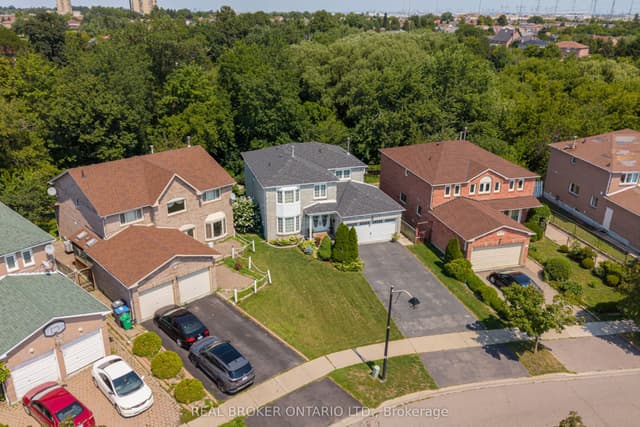 Detached at 60 Ravenswood Drive, Brampton, ON L6Y 3Z4