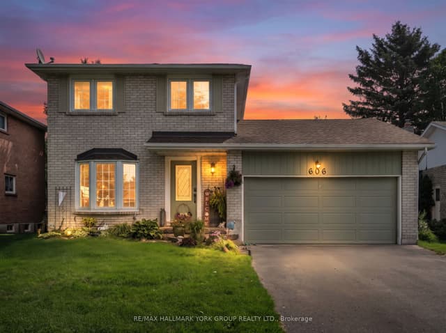 Detached at 606 Haines Road, Newmarket, ON L3Y 6V5