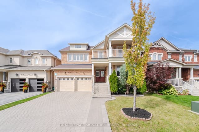 Detached at 8 Farmhouse Crescent, Richmond Hill, ON L4E 0K1
