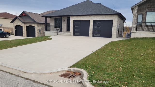 Detached at 2551 9th Avenue E, Owen Sound, ON N4K 3H4