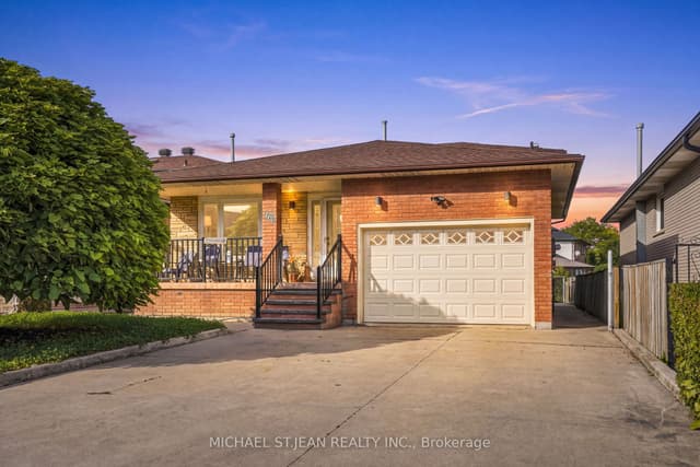 Detached at 42 Lasila Court, Hamilton, ON L9C 7B6