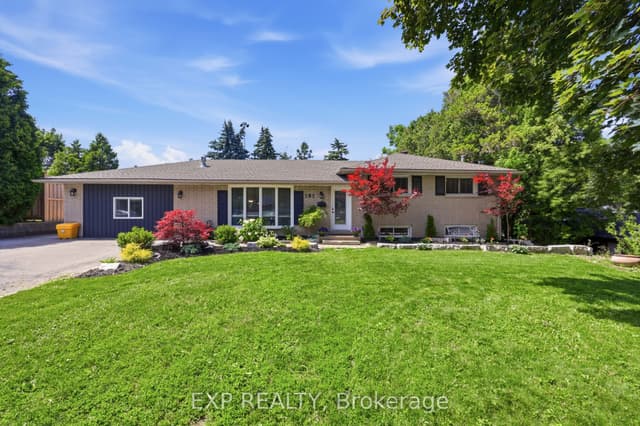 Detached at 282 Harmony Road, Hamilton, ON L9G 2T2