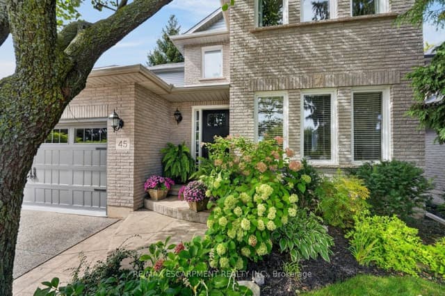 Detached at 45 Richmond Crescent, Hamilton, ON L8E 5T9