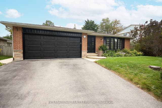Detached at 2292 Devon Road, Oakville, ON L6J 5R4
