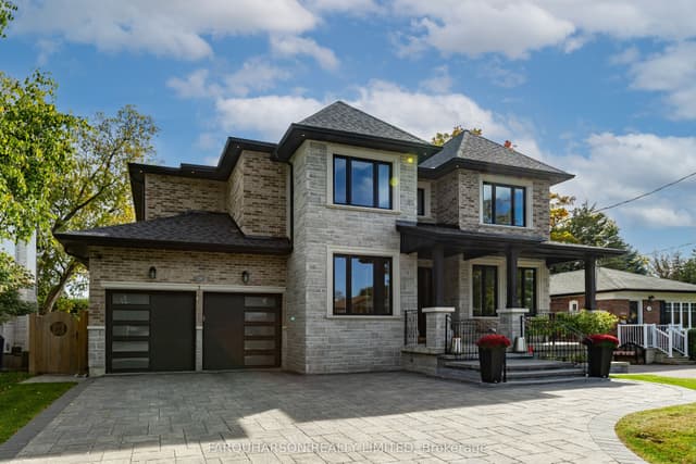 Detached at 106 Maytree Avenue, Whitchurch-Stouffville, ON L4A 1G2