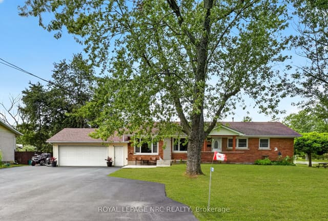 Detached at 1225 Benner Avenue, Fort Erie, ON L2A 4N8