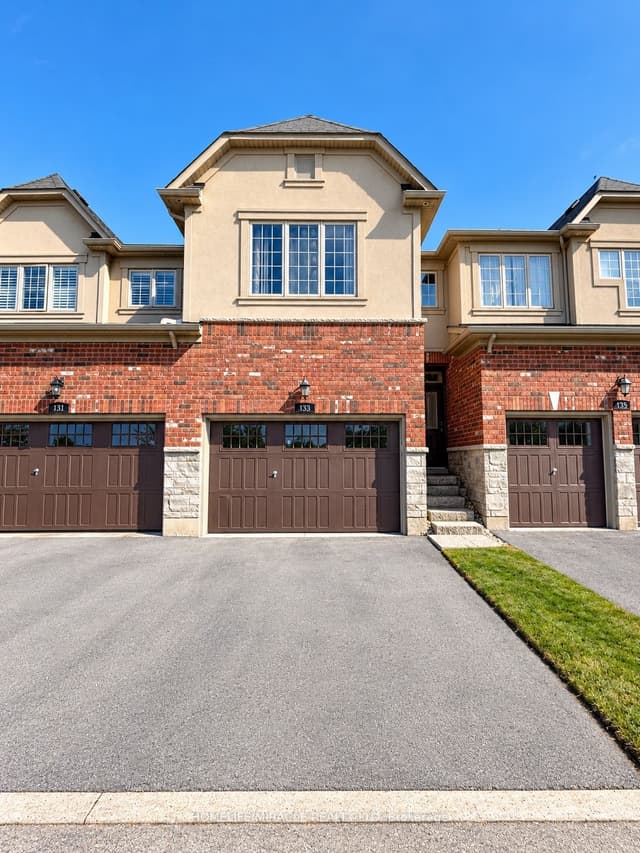 Condo Townhouse at 133 Oakhaven Place, Hamilton, ON L9K 0B6