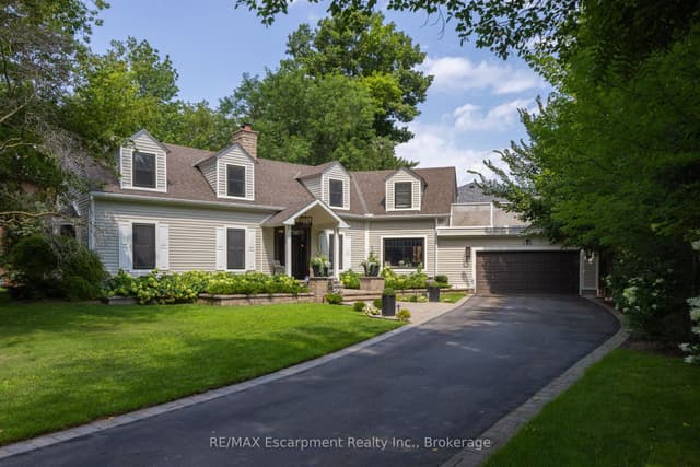 Detached at 105 WHITTINGTON Place, Oakville, ON L6K 3W1