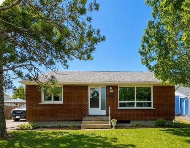 Detached at 45 Dingwall Parkway, Dryden, ON P8N 1T5