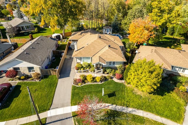Detached at 16 Bairstow Crescent, Halton Hills, ON L7G 1L8