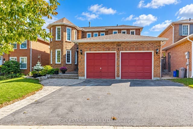 Detached at 109 Heathwood Heights Drive, Aurora, ON L4G 4W4