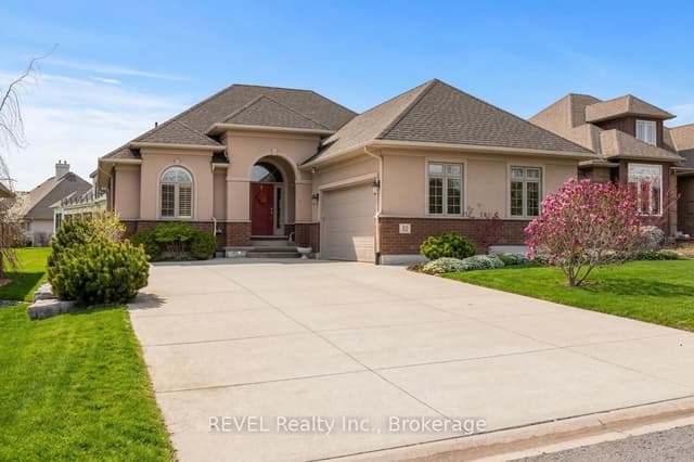 Detached at 32 Magnolia Lane, Welland, ON L3B 6H9