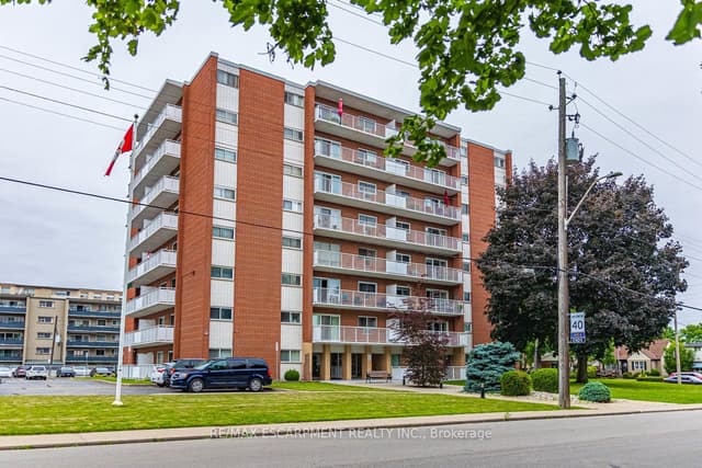 Condo Apartment at 8 WOODMAN Drive S 805, Hamilton, ON L8K 4C9
