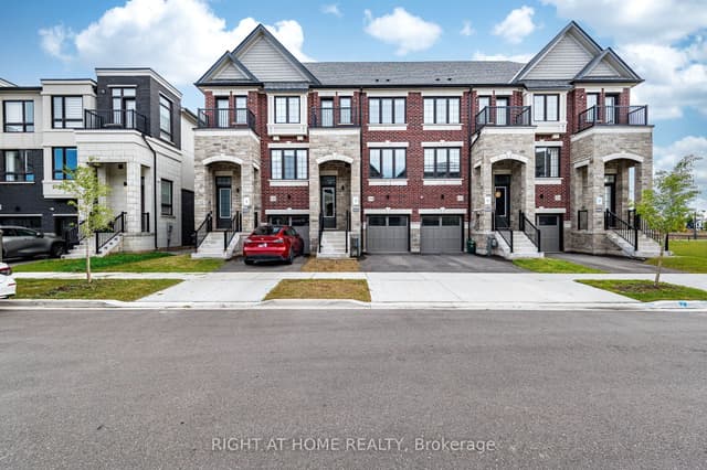 Att/Row/Townhouse at 1330 Shevchenko Boulevard, Oakville, ON L6M 5R4