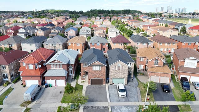 Detached at 5267 BROOKWOOD Court, Mississauga, ON L5V 2N8
