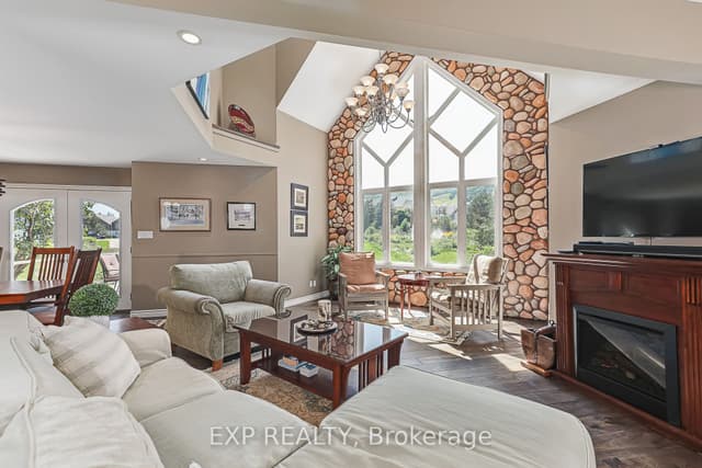 Detached at 106 Crossan Court, Blue Mountains, ON L9Y 0M3