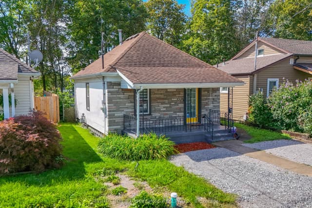 Detached at 55 Merritt Street, Welland, ON L3C 4T2